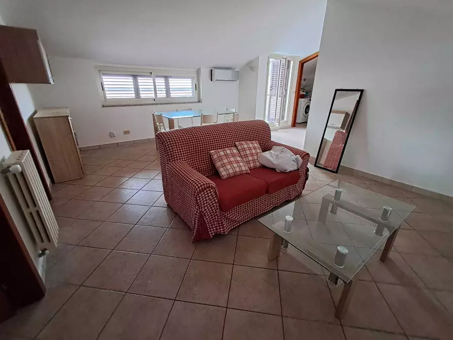 Immagine 8 di Mansarda in affitto  a Ragusa