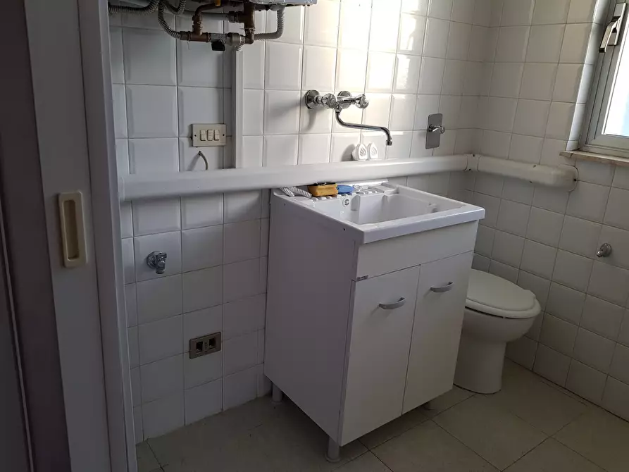 Immagine 8 di Pentalocale in vendita  a Ragusa