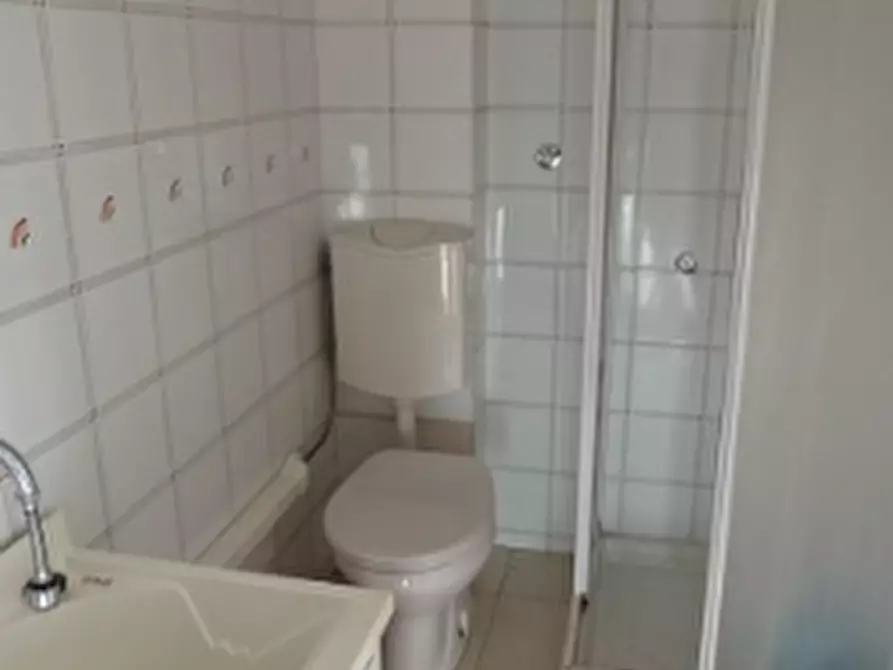 Immagine 7 di Pentalocale in affitto  a Ragusa