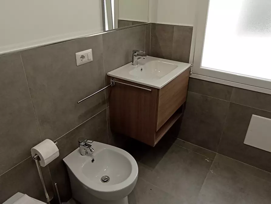 Immagine 12 di Quadrilocale in affitto  a Ragusa