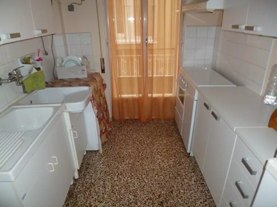 Immagine 15 di Casa indipendente in vendita  a Ragusa