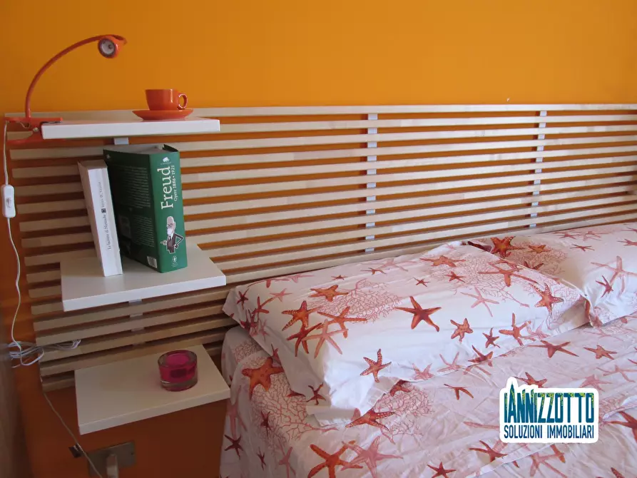 Immagine 14 di Villa in affitto  a Ragusa