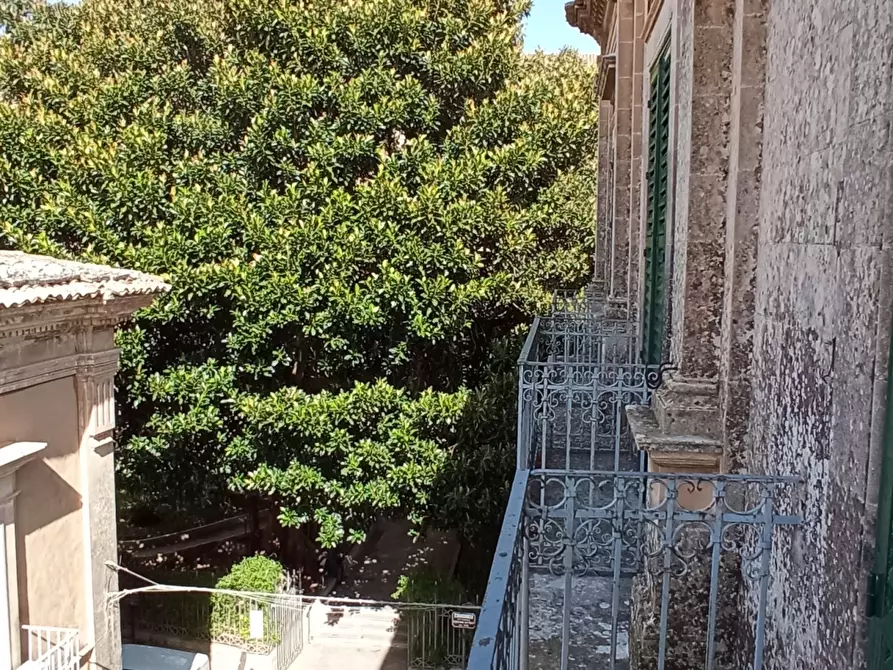 Immagine 26 di Casa indipendente in vendita  a Ragusa