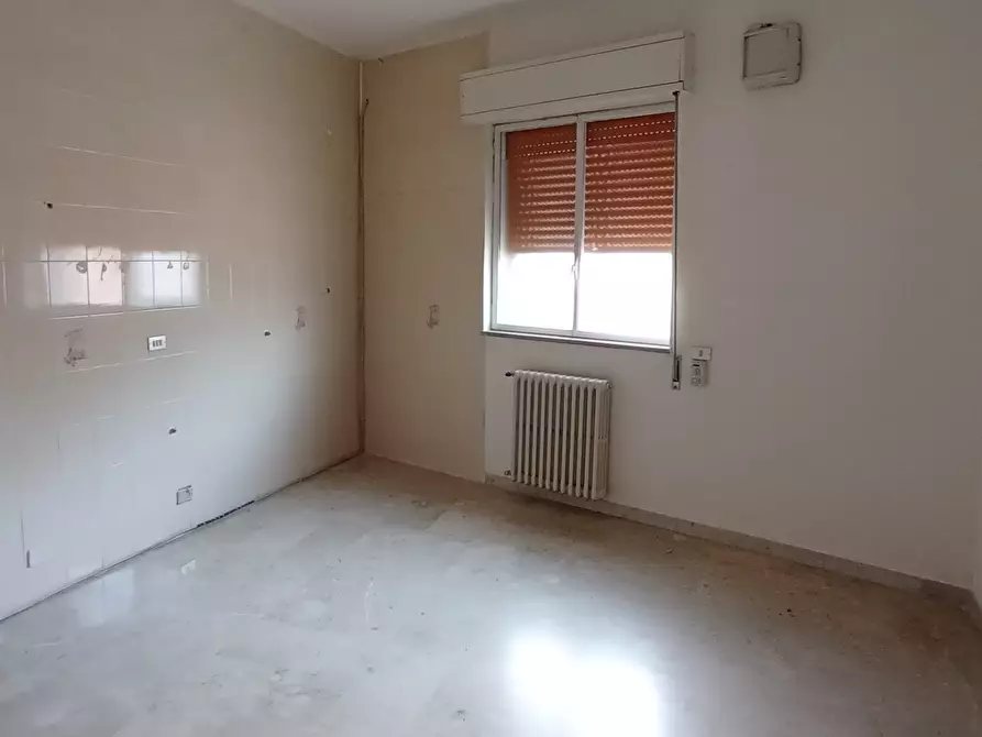 Immagine 9 di Pentalocale in affitto  a Ragusa