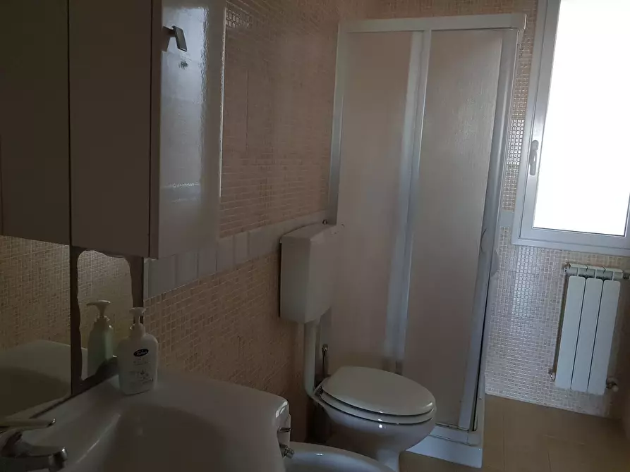 Immagine 13 di Trilocale in affitto  a Ragusa