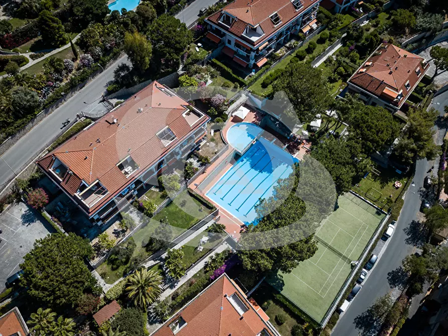 Immagine 32 di Monolocale in vendita  in Viale dei Pepi 13 a Ospedaletti