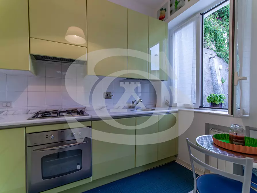 Immagine 16 di Bilocale in vendita  in Viale dei pepi 1 a Ospedaletti