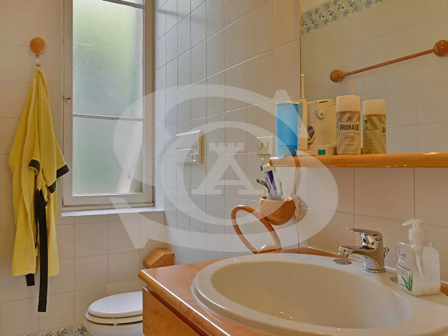 Immagine 33 di Bilocale in affitto  in Via Cavour 36 a Ospedaletti