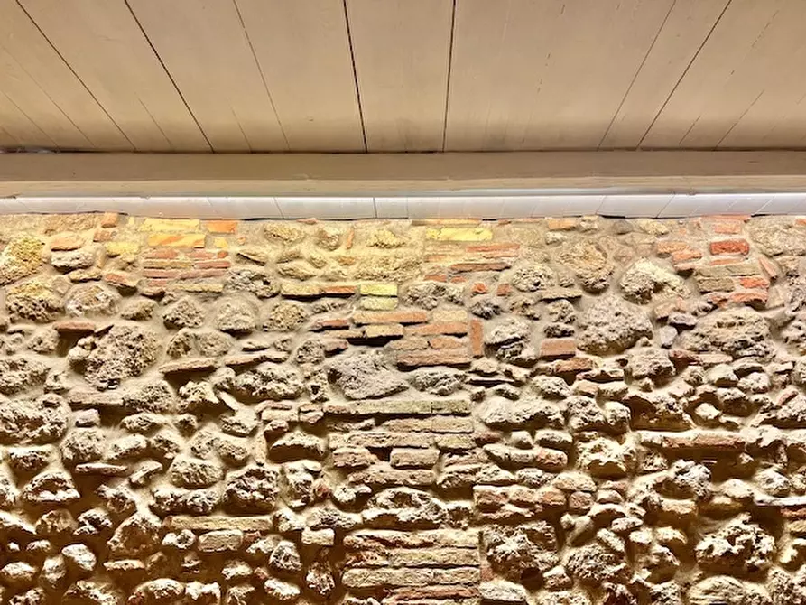 Immagine 41 di Locale commerciale in vendita  a Bertinoro