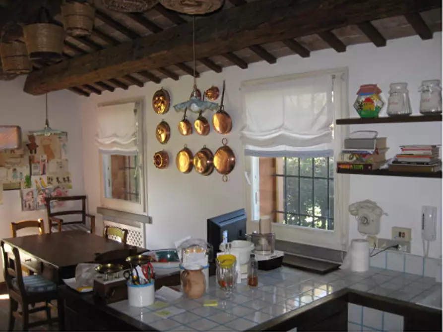 Immagine 3 di Villa in vendita  a Forli'