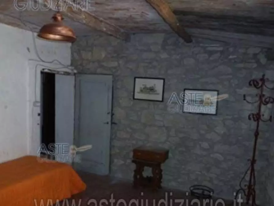 Immagine 4 di Pentalocale in vendita  a Pennabilli