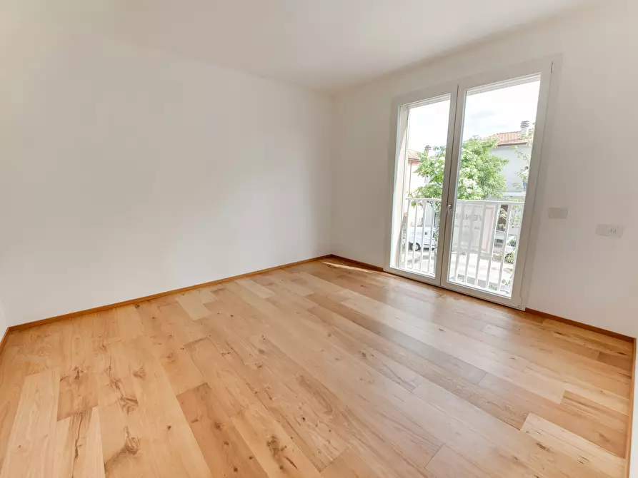 Immagine 33 di Quadrilocale in vendita  in Via L. C. Farini 291 a Cesena