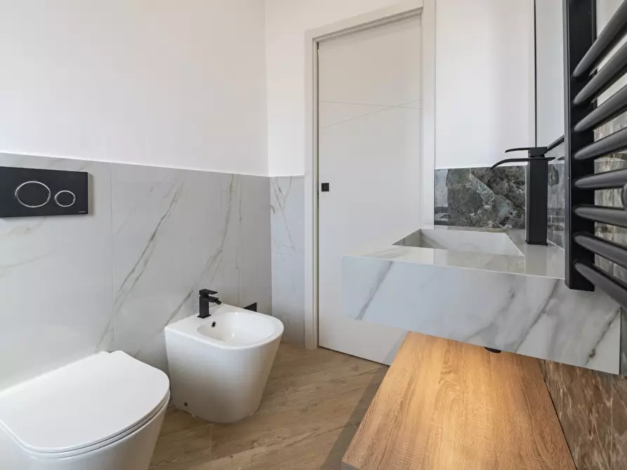 Immagine 21 di Trilocale in vendita  in Via Privata Pavia 60 a Sestri Levante
