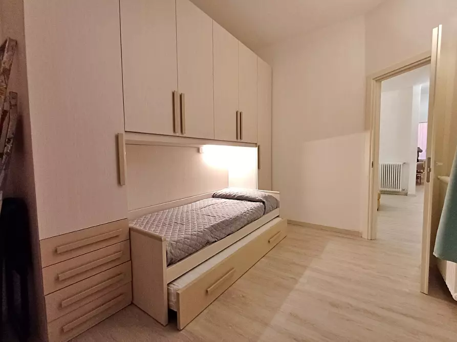 Immagine 13 di Trilocale in affitto  in Via Vincenzo Cappellini 22 a Sestri Levante