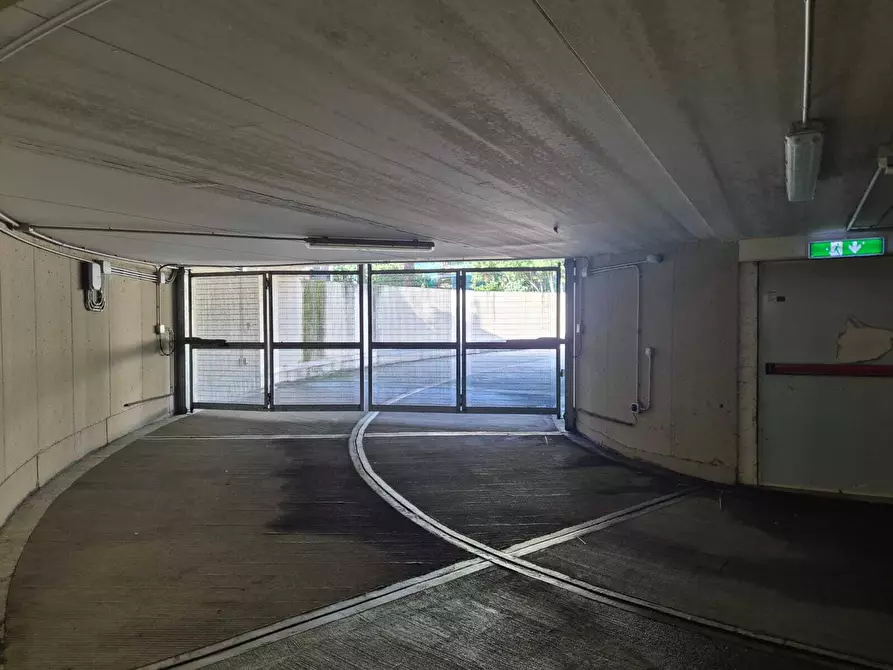 Immagine 8 di Garage in vendita  in Piazza della Stazione 6E a Sestri Levante