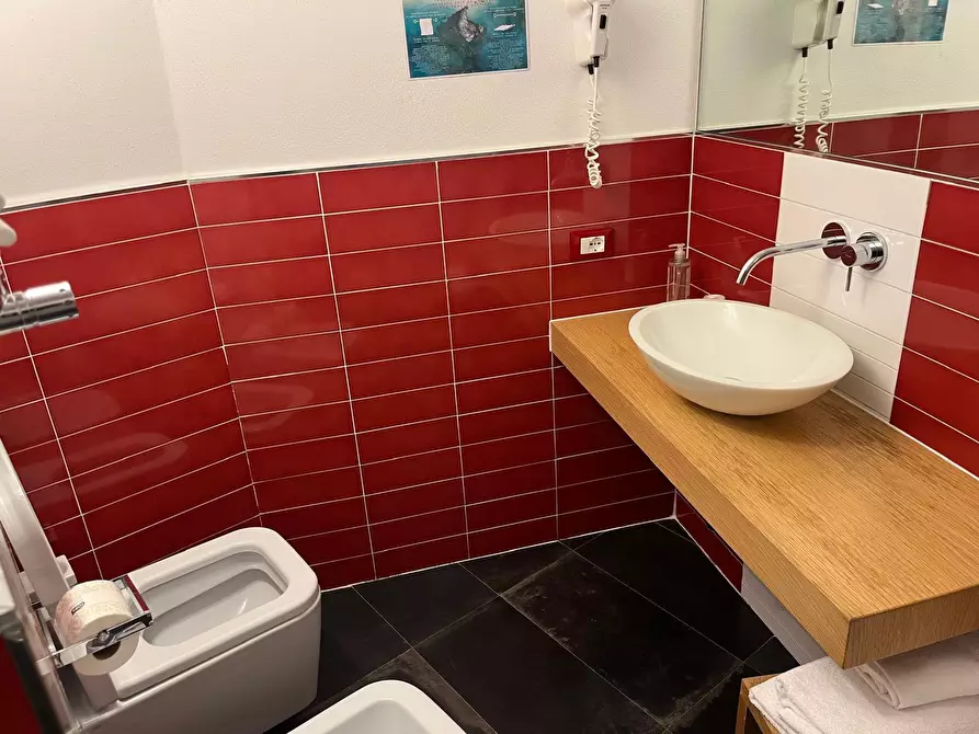 Immagine 5 di Affittacamere in vendita  in Via Padre Semeria 9 a Monterosso Al Mare