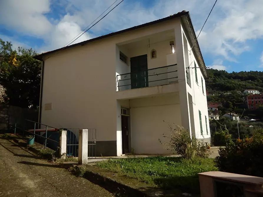 Immagine 5 di Trilocale in vendita  in Via Carotole 26 a Castiglione Chiavarese