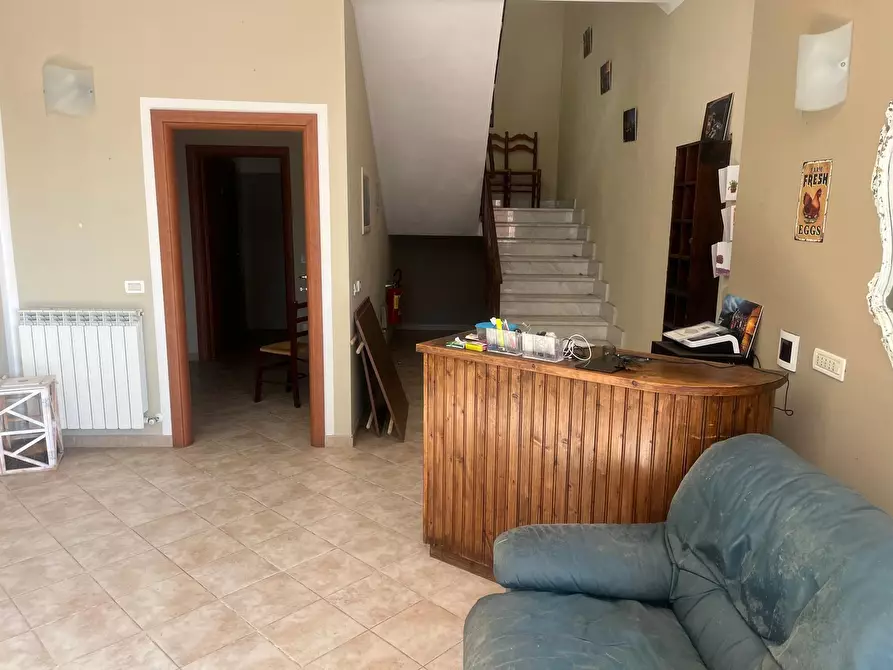 Immagine 17 di Albergo/B&B/Residence in vendita  in Via Giacomo Leopardi 10 a Carro