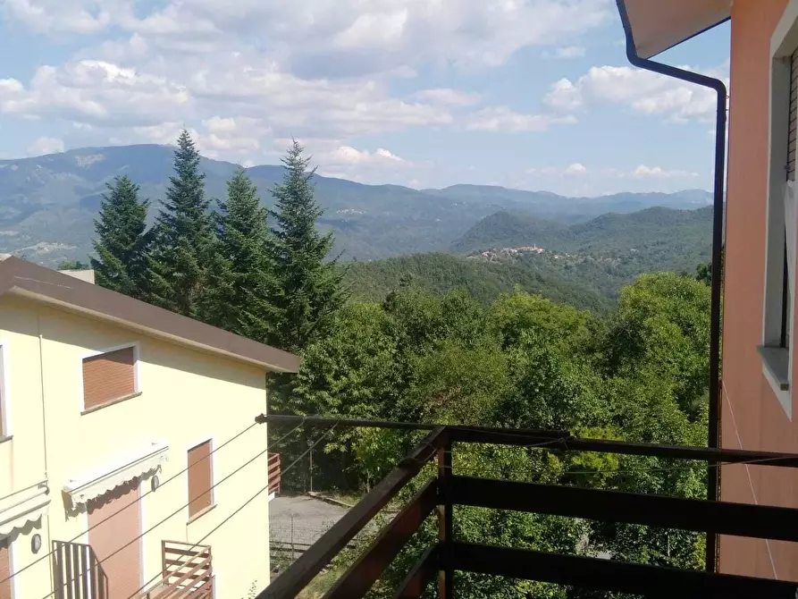 Immagine 12 di Trilocale in vendita  in Villaggio la Crocetta Tavarone 3 a Maissana