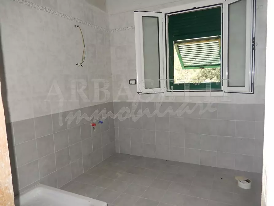 Immagine 4 di Villa in vendita  in Via Arturo Rossi a Castiglione Chiavarese