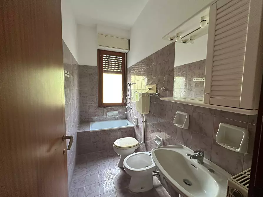 Immagine 15 di Bilocale in vendita  in Via San D'Acquisto 8 a Casarza Ligure