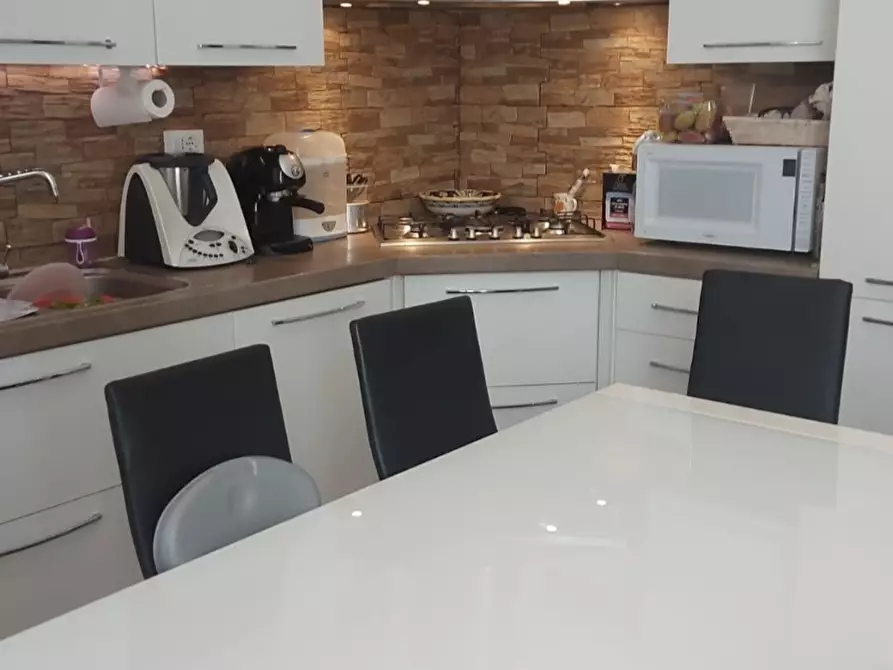 Immagine 9 di Trilocale in vendita  a Livorno