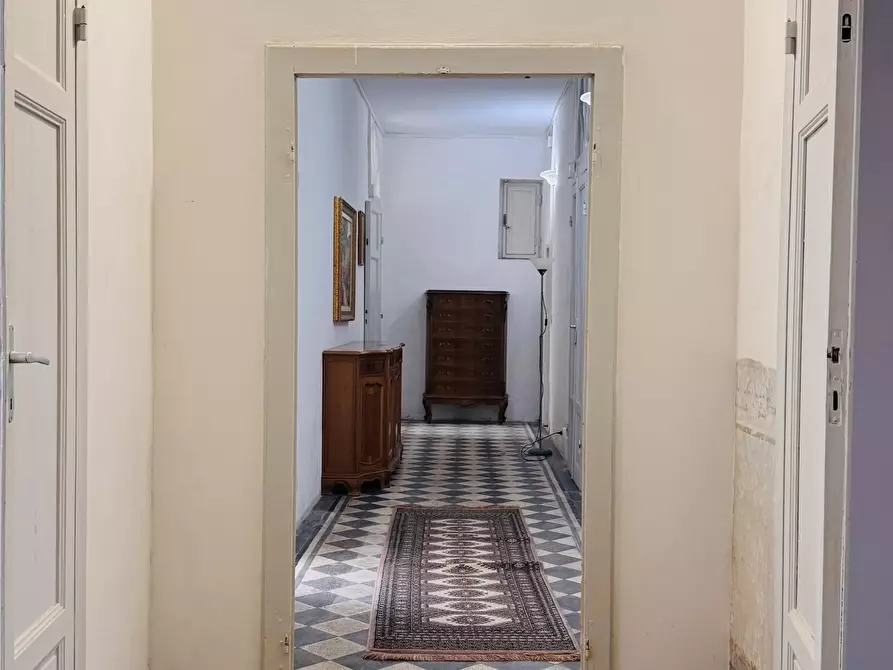 Immagine 13 di Pentalocale in affitto  a Livorno