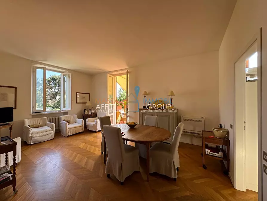 Immagine 3 di Pentalocale in vendita  in ⛉ Via Mazzini 20 a Forte Dei Marmi