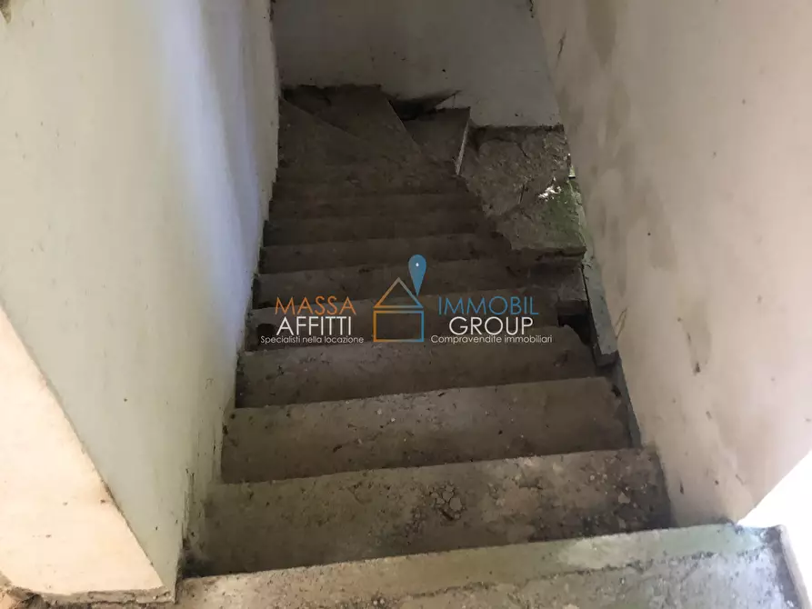 Immagine 9 di Villetta a schiera in vendita  in Via della Posta 43 a Massa