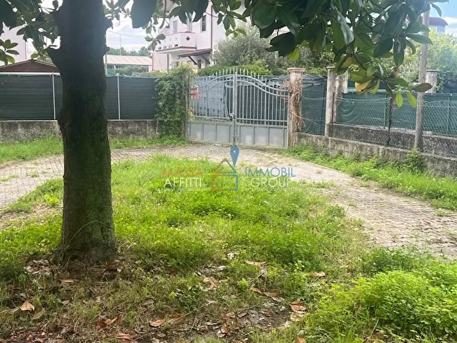 Immagine 8 di Casa indipendente in vendita  in Via del Casone 24 a Massa