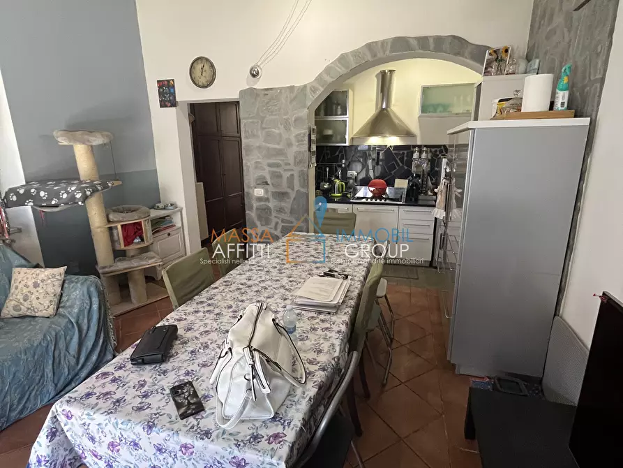 Immagine 4 di Casa indipendente in vendita  in Viale Stazione 45 a Massa