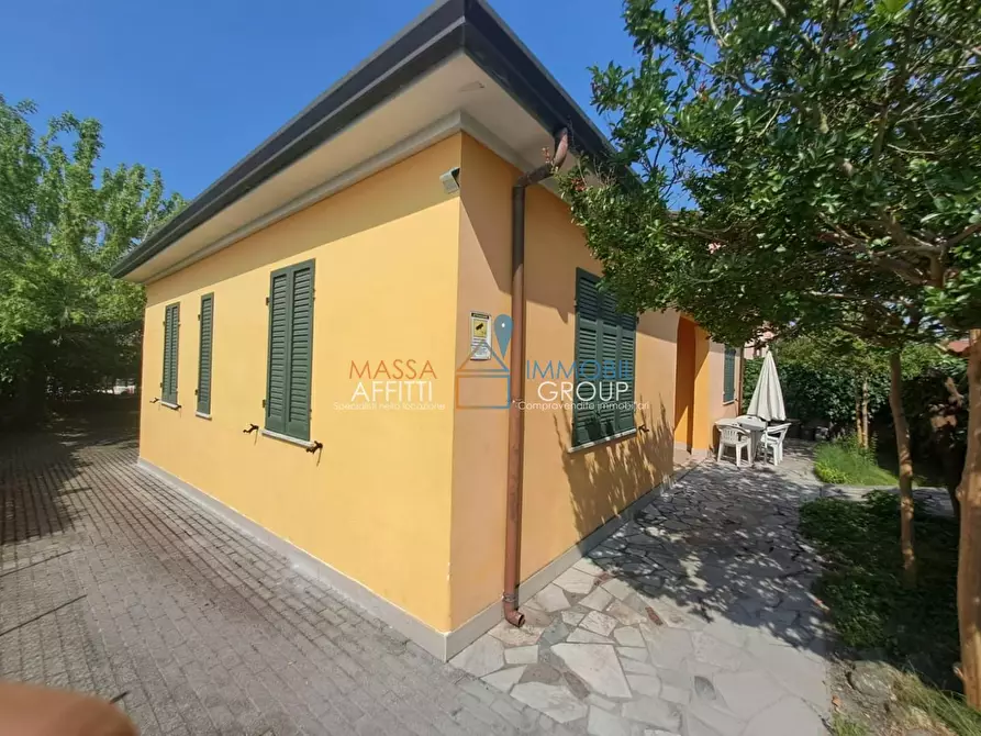 Immagine 5 di Casa indipendente in vendita  in Via Pietrasanta 66 a Massa