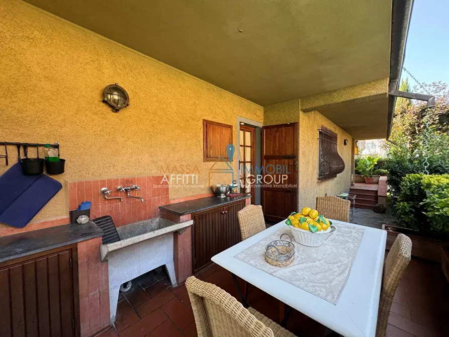 Immagine 40 di Villa in vendita  in via Rosseti e Bandini 55 a Forte Dei Marmi