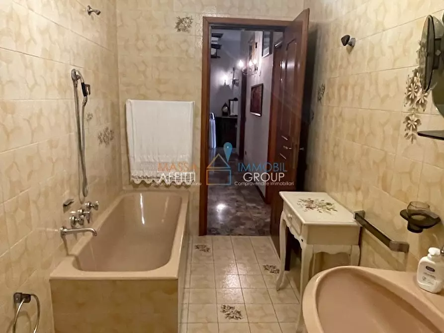 Immagine 27 di Porzione di casa in vendita  in Via San Vitale 58 a Massa