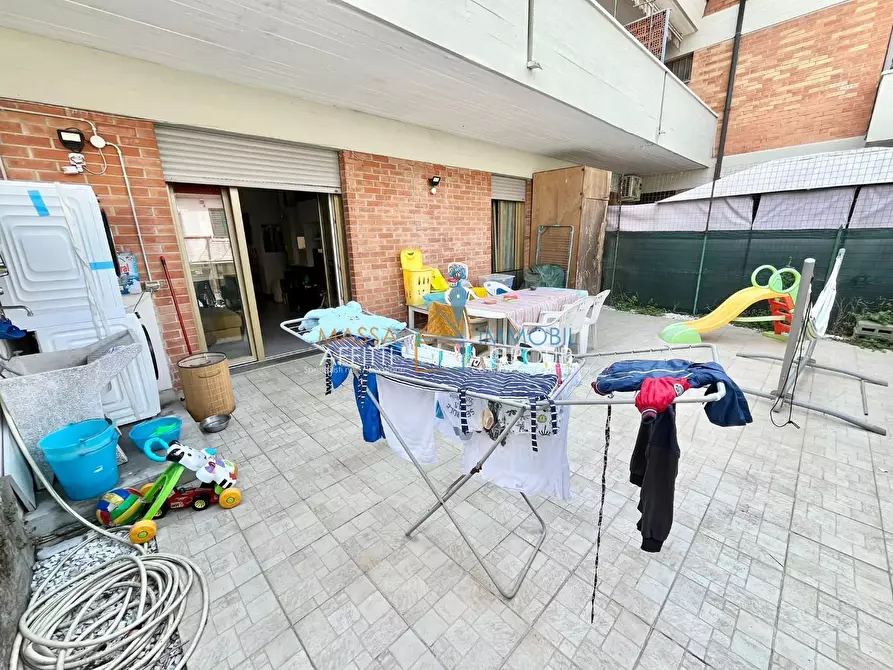 Immagine 3 di Appartamento in vendita  in Via del Balico 8 a Massa