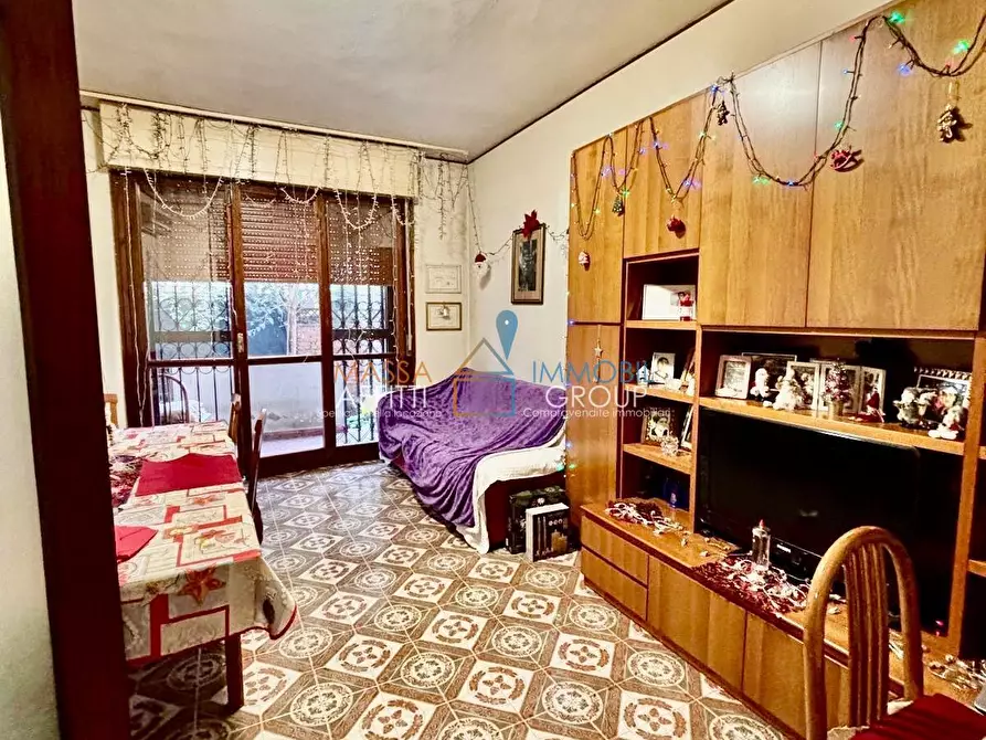 Immagine 14 di Quadrilocale in vendita  in Via G. Carducci 26 a Massa