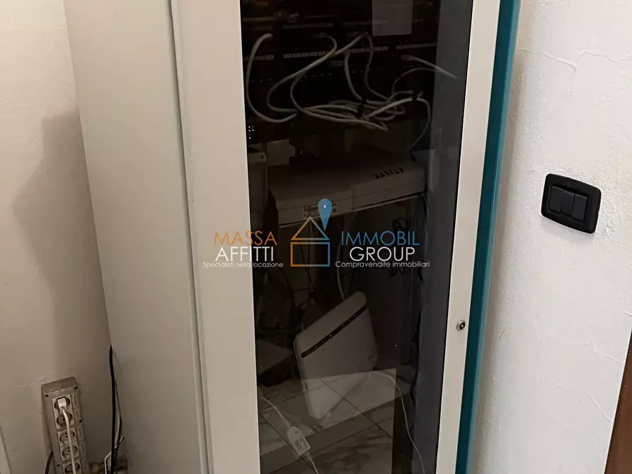 Immagine 6 di Locale commerciale in vendita  in Via Madonna del Golfo 14 a Massa