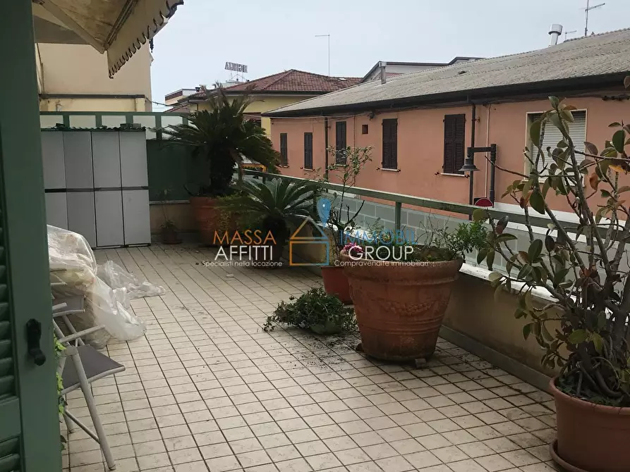 Immagine 5 di Quadrilocale in affitto  in Via Gioacchino Ascoli 27 a Massa