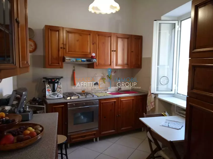 Immagine 5 di Pentalocale in vendita  in Via dell'Arancio 10 a Carrara