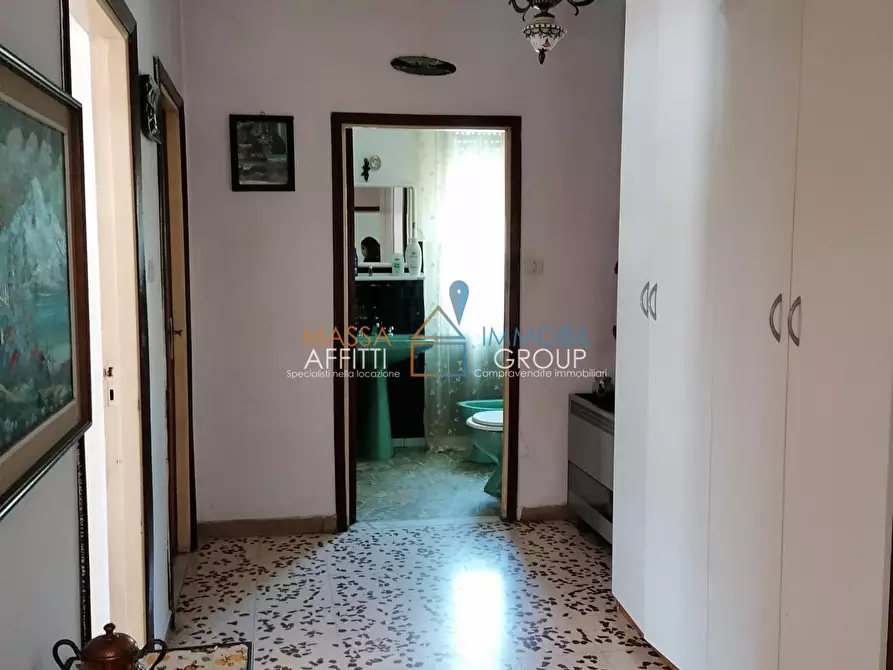 Immagine 14 di Porzione di casa in vendita  in Viale Monzoni 2TER a Carrara