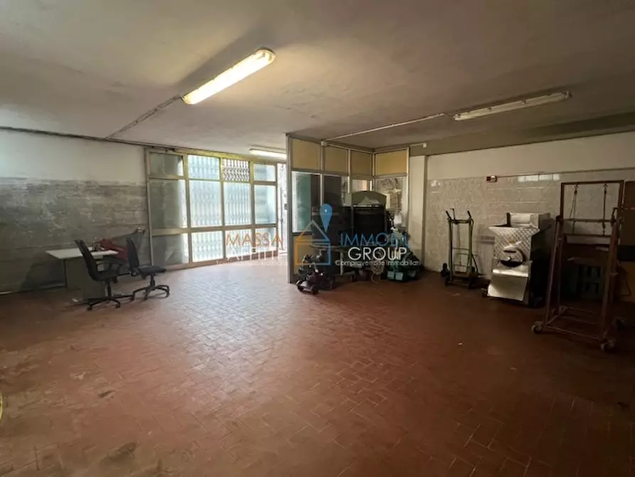 Immagine 7 di Laboratorio in affitto  in Via del Papino 15 a Massa