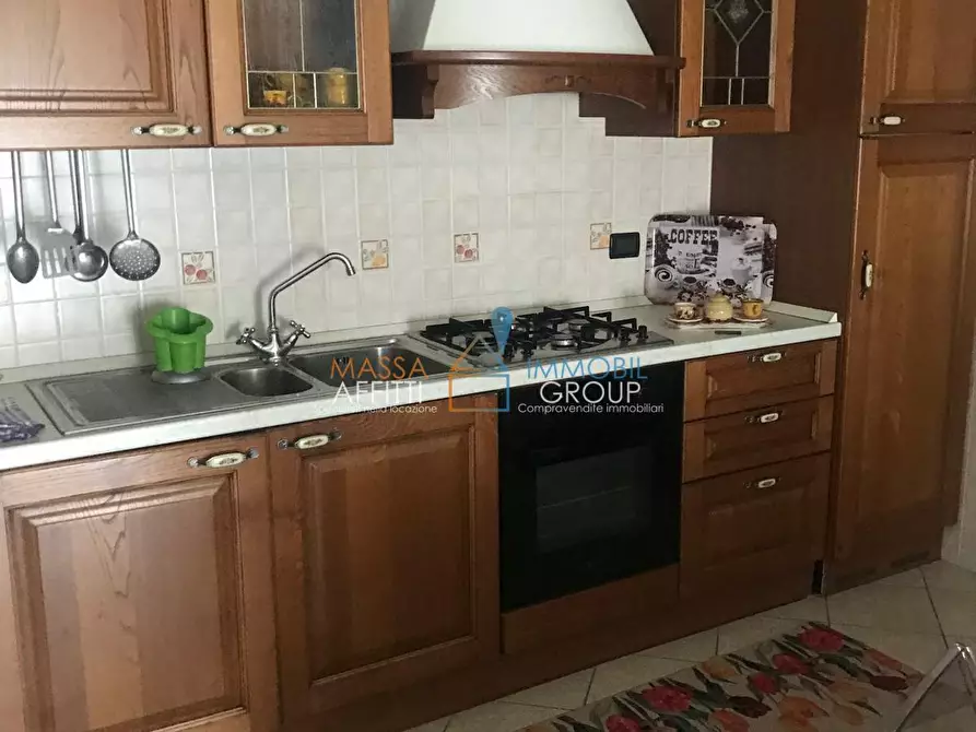 Immagine 3 di Quadrilocale in affitto  in Via Gioacchino Ascoli 27 a Massa