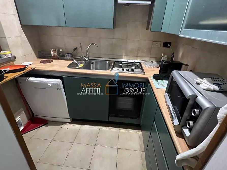 Immagine 8 di Villetta a schiera in vendita  in Via Gioacchino Rossini 14 a Massa