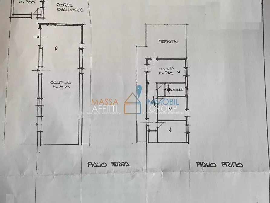 Immagine 1 di Casa trifamiliare in vendita  in Via di Scorrimento 85 a Montignoso