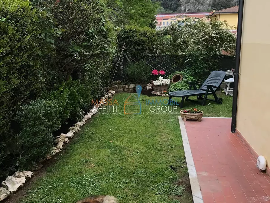 Immagine 18 di Quadrilocale in vendita  in Via Lago 37 a Montignoso