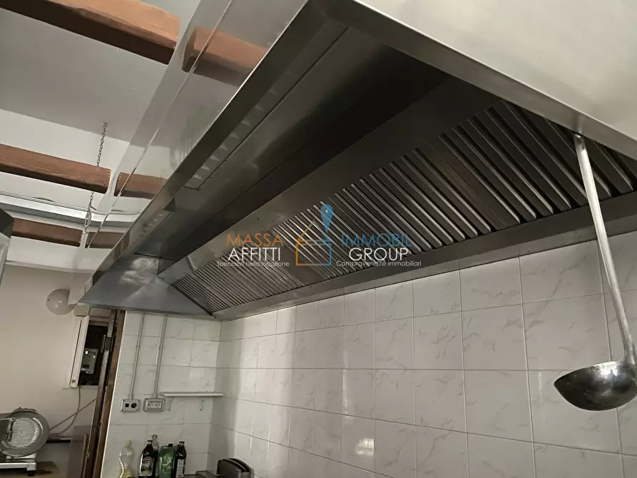 Immagine 16 di Locale commerciale in affitto  in Via Bagaglione 18 a Massa