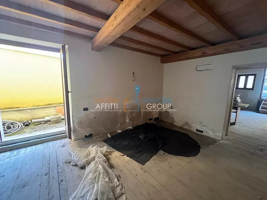 Immagine 10 di Magazzino in vendita  in Via Gino Menconi 23BIS a Carrara