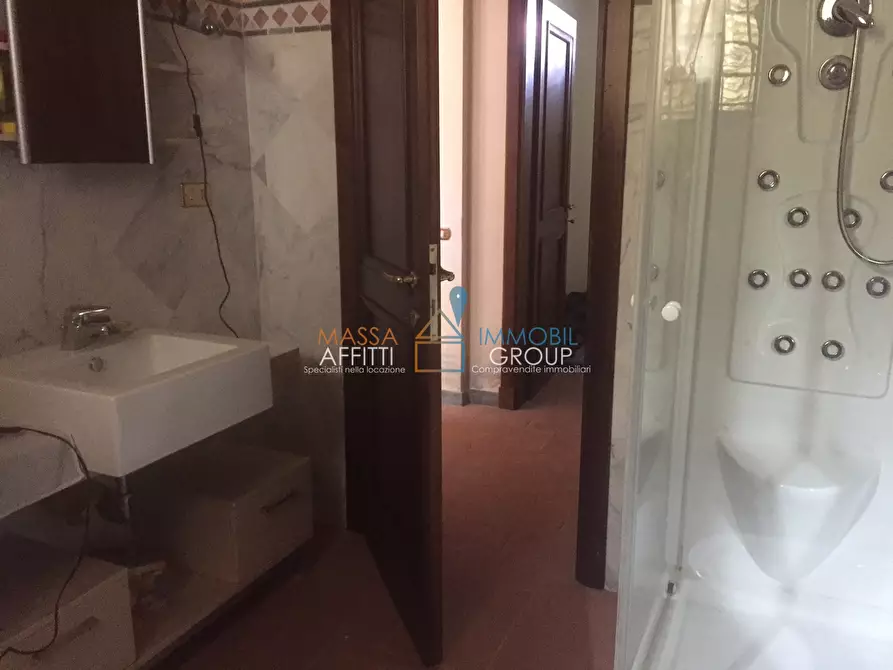 Immagine 11 di Villa in vendita  in Via dei Colli 88 a Massa