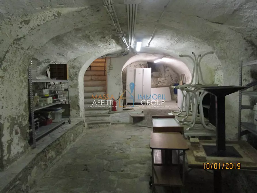 Immagine 12 di Locale commerciale in affitto  in Piazza Duomo 3 a Massa