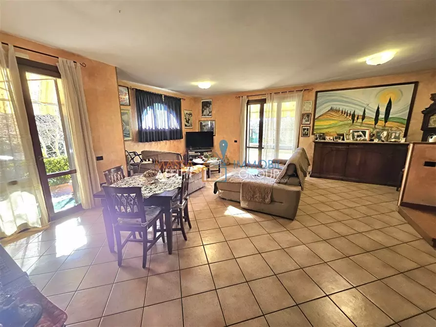 Immagine 1 di Villetta a schiera in vendita  in Via Godola 26 a Massa